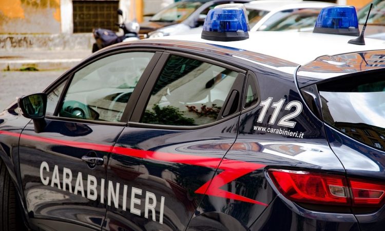 Guarcino, in stato di ebbrezza si ribalta con l’auto: patente ritirata ad un 26enne